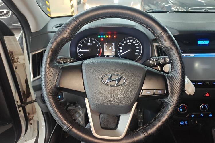 Used Hyundai ix25 2015 1.6L Automatic Two-Wheel Drive Smart GLS Trim Steering Wheel