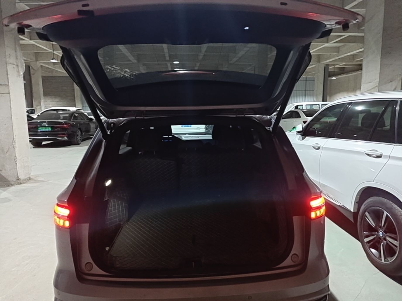 Geely Auto Monjaro L 2024 2.0TD DCT EVO Two-Wheel Drive Long-Range Version — снимка 14