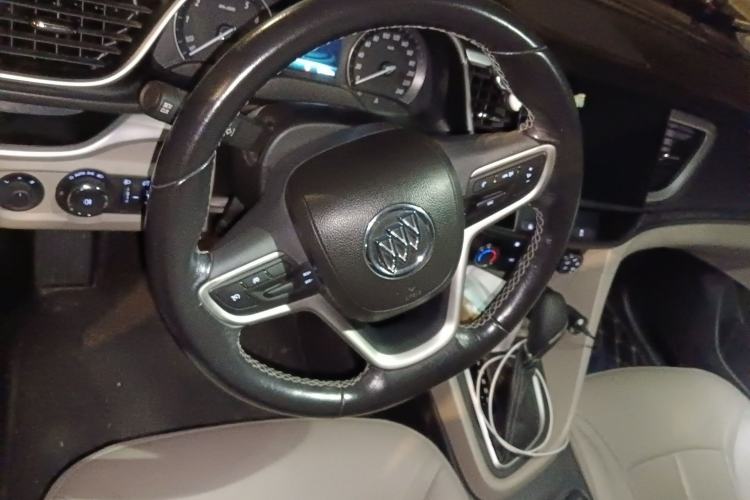 Used Buick GT 2018 15T Dual-Clutch Elite Model China V Standard Steering Wheel