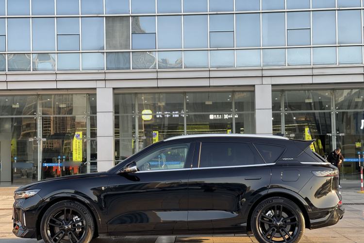 Used VOYAH FREE 2023 Four-Wheel Drive Extended-Range Model with Ultra-Long Range