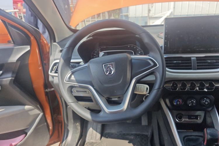 Used Baojun 510 2017 1.5L manual Comfort trim
