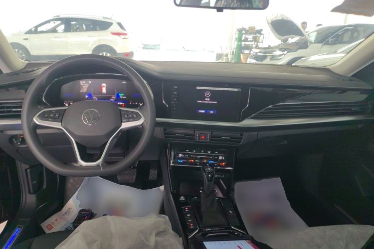 Used Volkswagen Passat New Energy 2025 430 PHEV Hybrid Business Edition Center Console