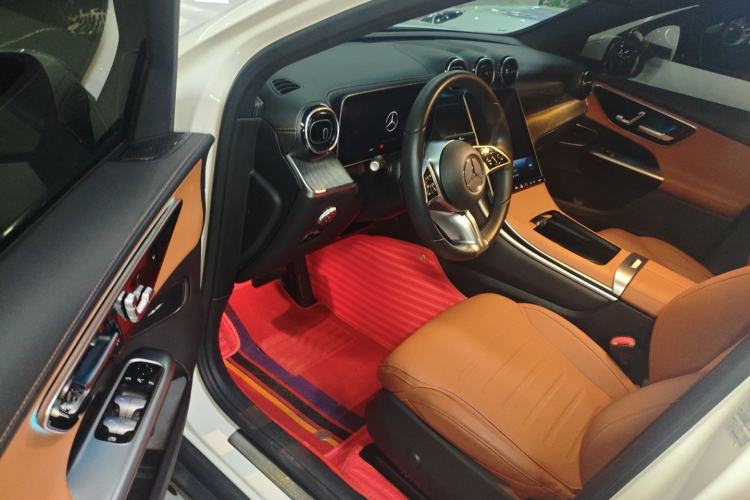 Used Mercedes-Benz GLC 2023 GLC 260 L 4MATIC Dynamic Edition 5-seater Driver Seat