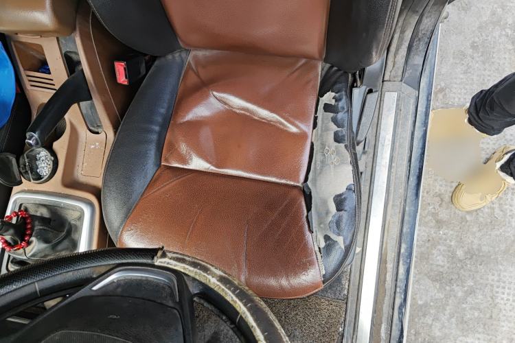 Used JDMC T7 2017 2.0T PLUS Two-Wheel Drive Luxury Edition Extended Wheelbase D20B Left Front Seat