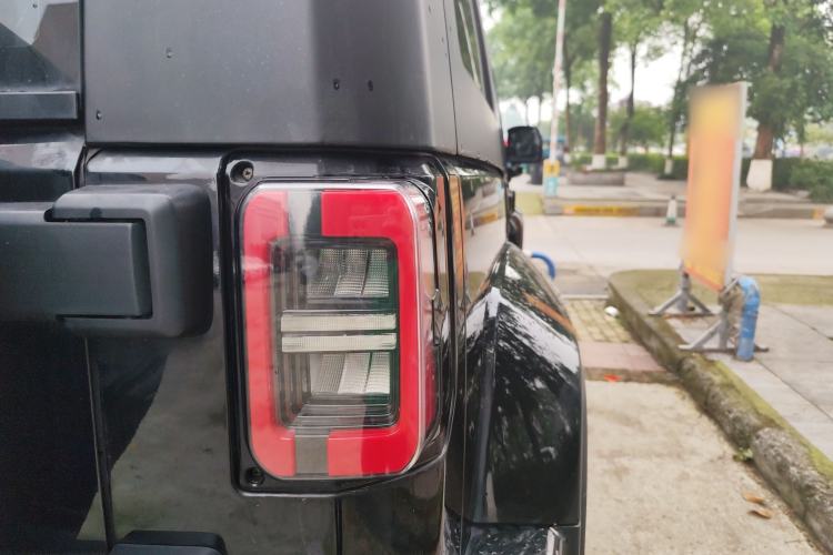 Used BAIC Off-Road BJ40 2020 2.0T Automatic Four-Wheel Drive Urban Hunter Edition Prestige Version Right Rear Taillight