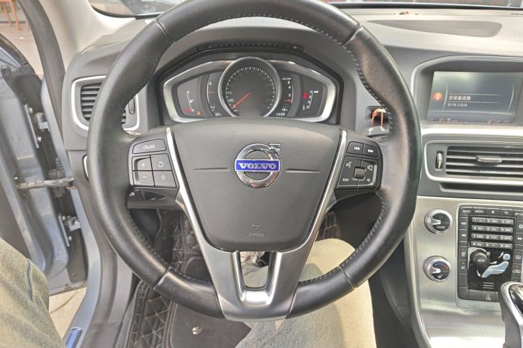 Used Volvo S60 2018 S60L T4 Zhiyuan Edition
