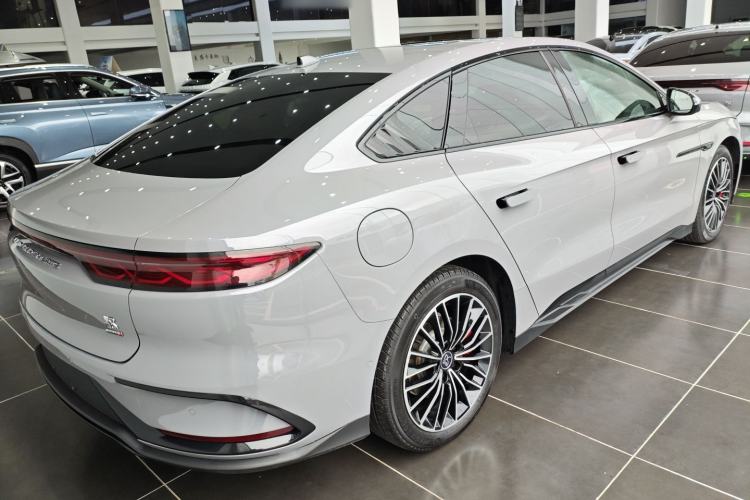 Used BYD Han 2025 EV Intelligent Driving Edition 701KM LiDAR Deluxe Model