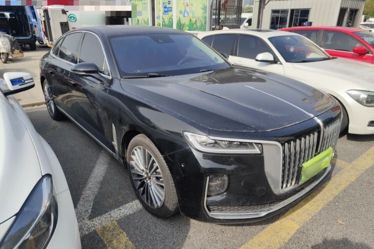 Used Hongqi H9 2022 2.0T Smart Connect Flagship Edition Front Right 45 Deg