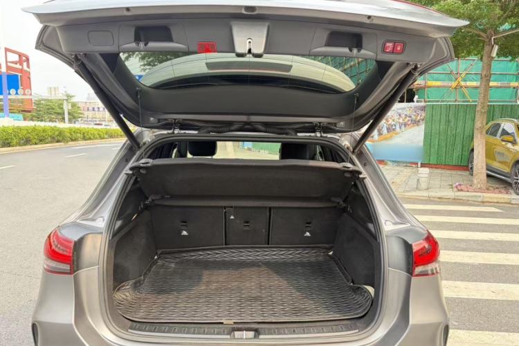 Used Mercedes-Benz GLA AMG 2022 AMG GLA 35 4MATIC Interior 2