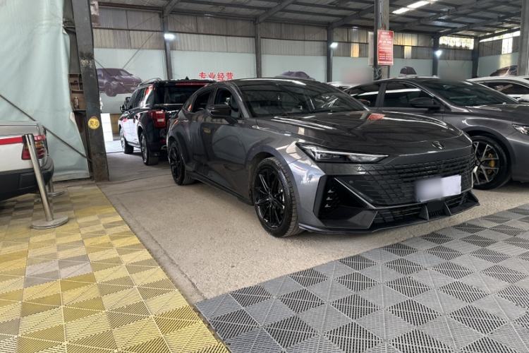 Used CHANGAN UNI-V 2022 1.5T Prestige Version Exterior 1