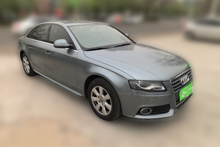 Used Audi A4L 2012 2.0 TFSI automatic Comfort trim level