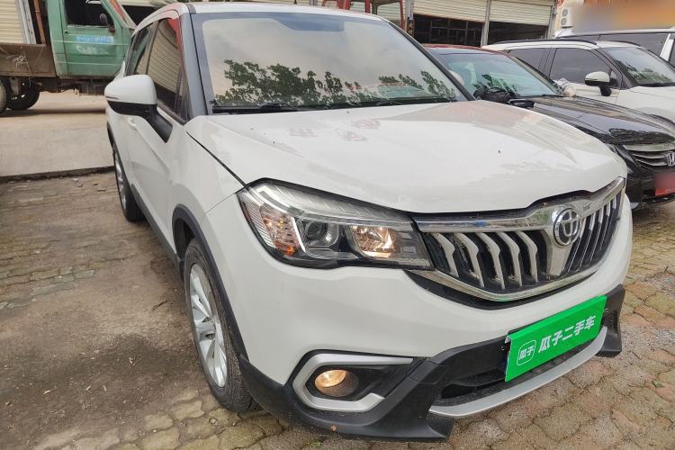 Used Brilliance V3 2017 1.5L Automatic Smart Version Front Right 45 Deg