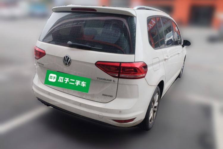 Used Volkswagen Touran 2016 Volkswagen Touran L 280TSI DSG Comfort Edition Rear Right 45 Deg