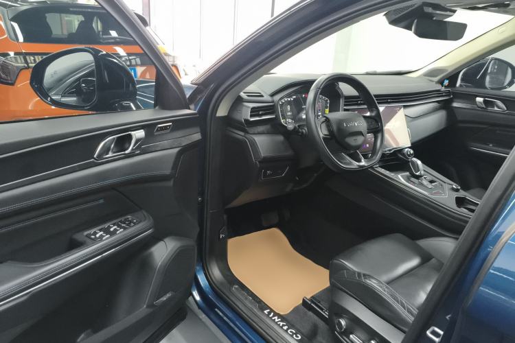 Used Lynk & Co 05 2020 2.0TD Two-Wheel Drive Shine Halo
