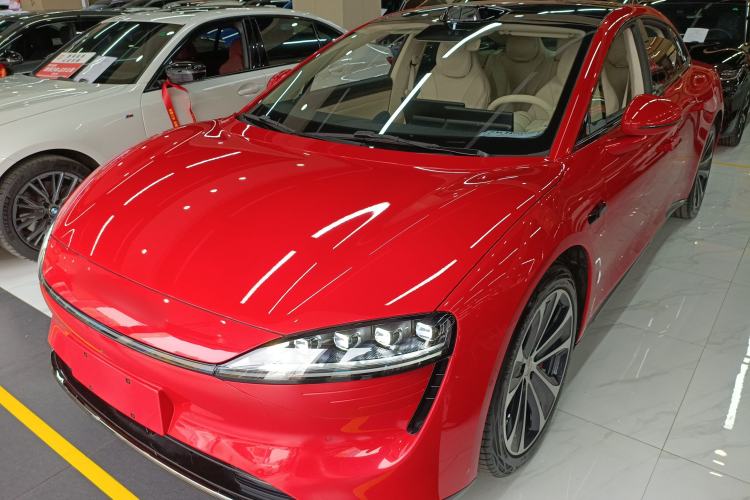 Used Hima Luxeed S7 2025 785 km Ultra