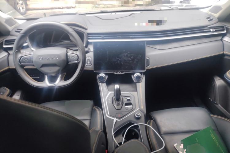 Used Lynk & Co 01 2024 2.0TD Two-Wheel Drive Global Pro Center Console