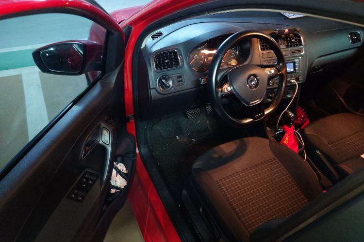 Used Volkswagen Polo 2016 1.6L Automatic Comfort Model Driver Seat