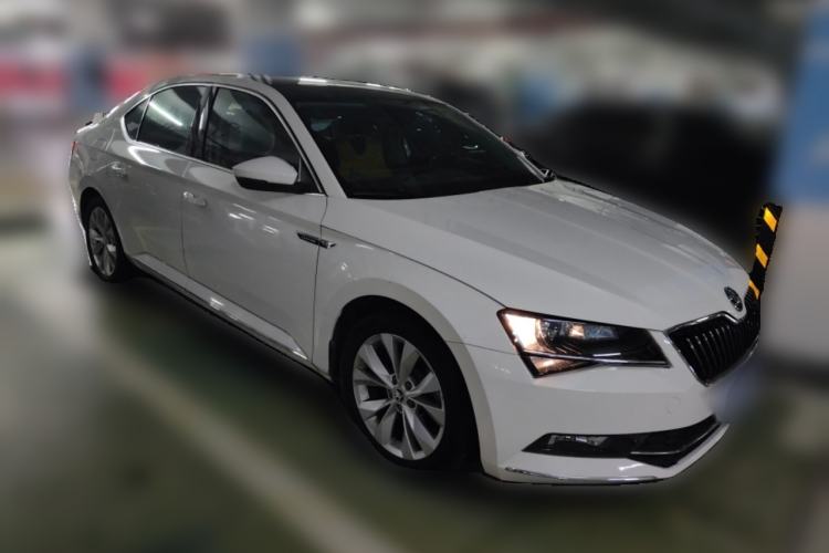 Used Skoda Superb 2016 Facelifted TSI380 DSG Flagship Edition
