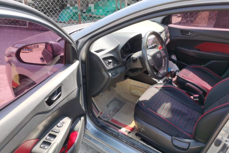 Used Hyundai Verna (new generation) 2016 1.4L Manual Cool Edition GLS Driver Seat