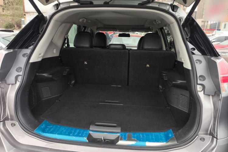 Used Nissan X-Trail 2014 2.5L CVT Luxury Edition 4WD
