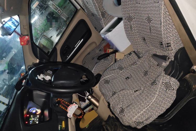 Used CHANGAN KAICHENG Ruixing EM80 2022 Flat Roof with Liftgate 2 Seats 60kW 41.86kWh Left Front Seat