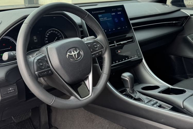 Used Toyota Avalon 2022 Dual-Engine 2.5L Luxury Edition Interior 2