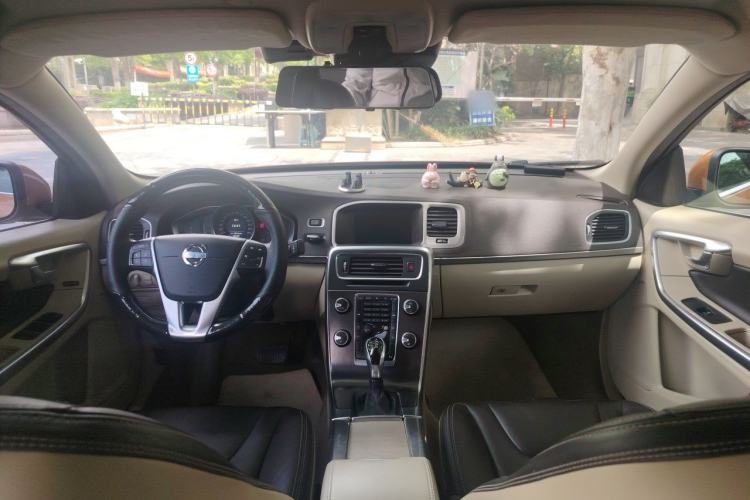 Used Volvo S60 2014 S60L 2.0T Zhiyuan Edition