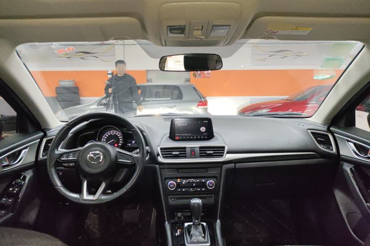 Used Mazda Mazda 3 Axela 2017 Hatchback 2.0L Automatic Luxury Model Emission Standard China V