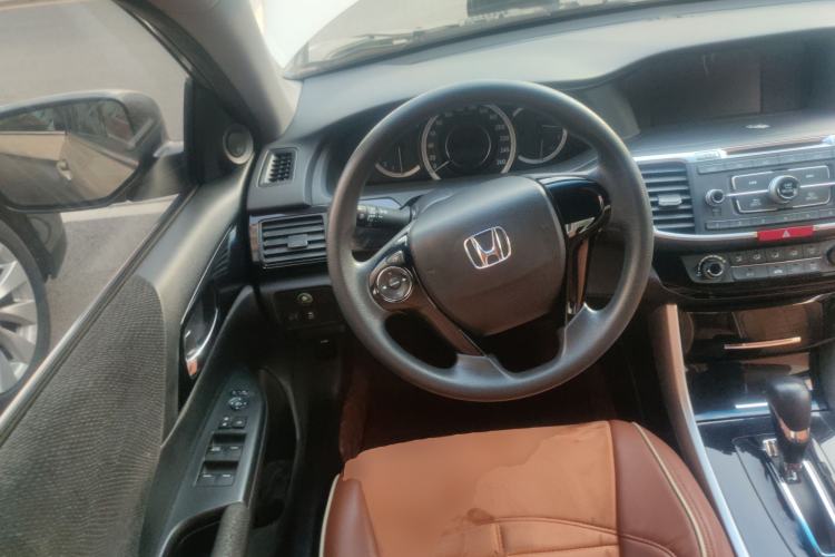 Used Honda Accord 2016 2.0L Comfort Edition
