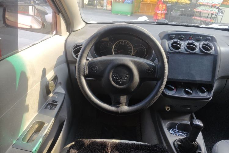 Used Wuling Hongguang 2014 1.5L Base Version