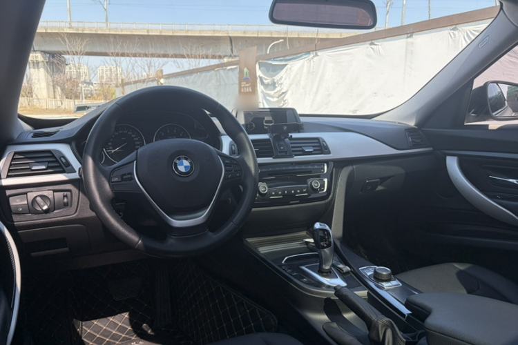 Used BMW 3 Series GT 2017 320i Sport Edition