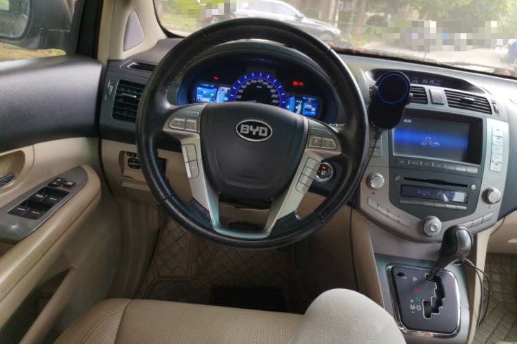 Used BYD S6 2011 2.4L Automatic Luxury Edition Steering Wheel
