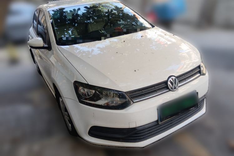 Used Volkswagen Polo 2018 1.5L Manual Drive-Comfort Model Front Right 45 Deg