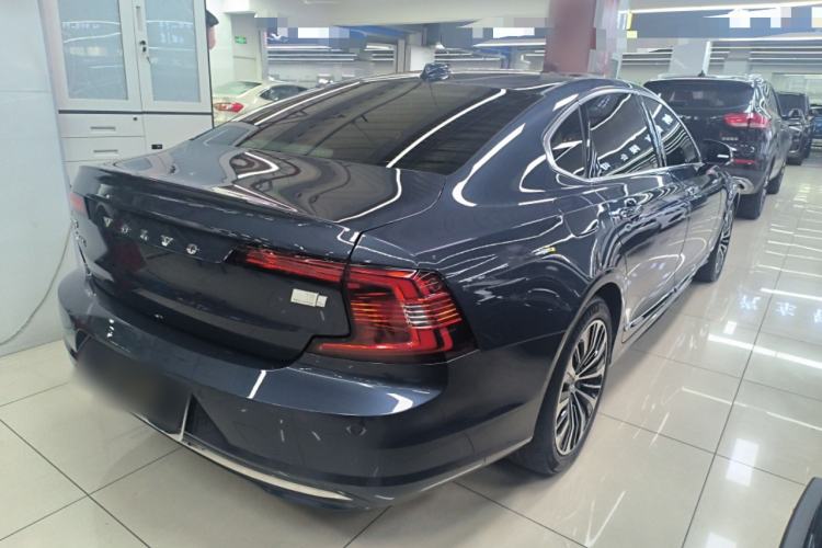 Used Volvo S90 New Energy 2023 T8 Plug-in Hybrid All-Wheel Drive Long-Range Zhiyi Luxury Edition
