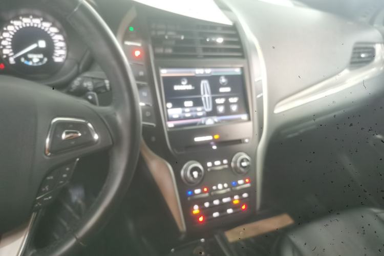 Used Lincoln MKC 2016 2.0T Two-Wheel Drive Deluxe Edition
