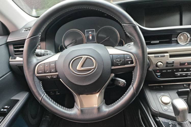 Used Lexus ES 2017 200 30th Anniversary Edition
