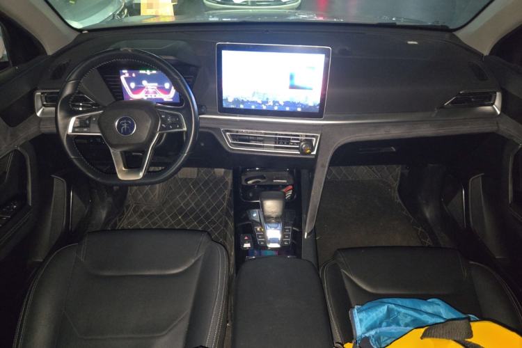 Used BYD Song Pro New Energy 2019 DM 1.5T Four-Wheel Drive Performance Edition Deluxe Model Center Console