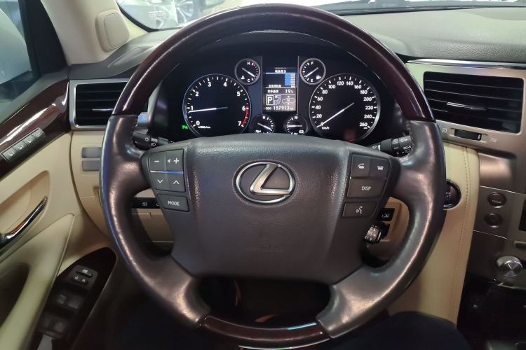 Used Lexus LX 2013 570