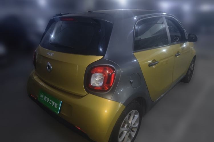 Used smart forfour 2018 1.0L 52 kW Dynamic Edition