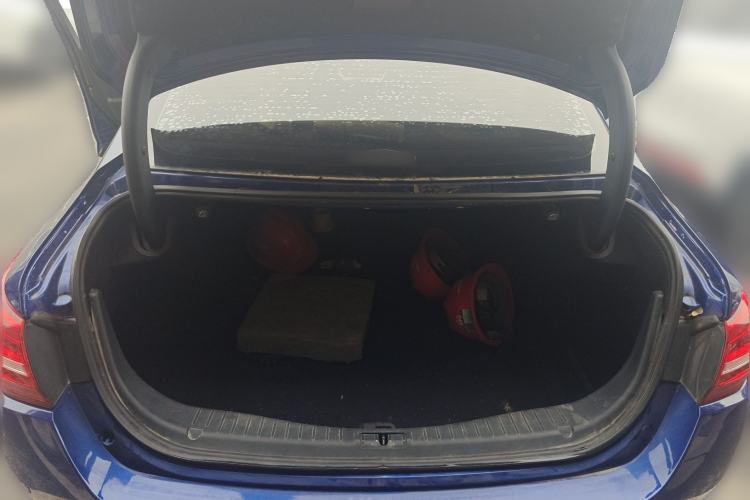 Used Hongqi H5 2020 1.5T DCT Flagship Edition Trunk