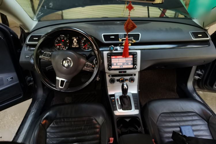 Used Volkswagen Magotan 2013 1.8TSI Luxury Model Center Console