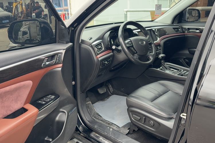 Used GAC Trumpchi GS8 2017 320T Two-Wheel Drive Luxury Smart Connectivity Version (7 Seats) Driver Seat