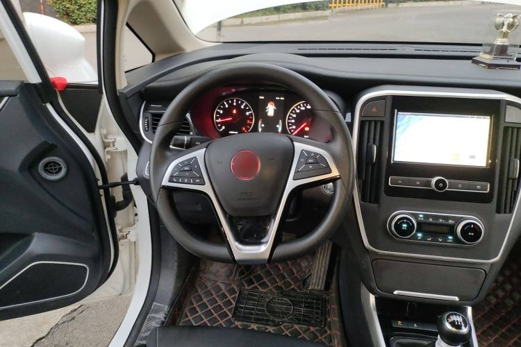 Used BYD Song MAX 2017 1.5T Manual Smart Connect Luxury 7-Seater
