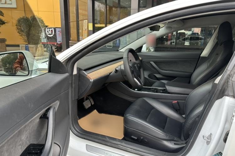 Used Tesla Model 3 2019 Long-Range Rear-Wheel-Drive Version