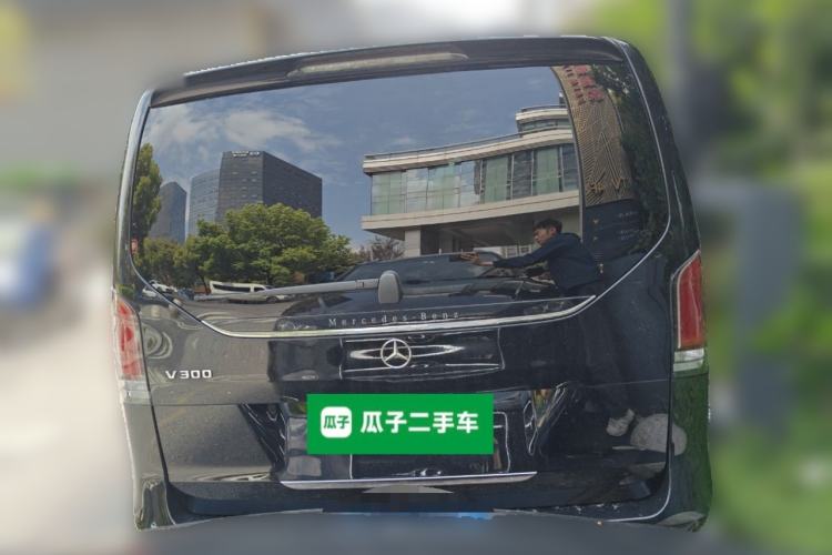 Used Mercedes-Benz V-Class 2024 V 300 Pilot Edition Rear