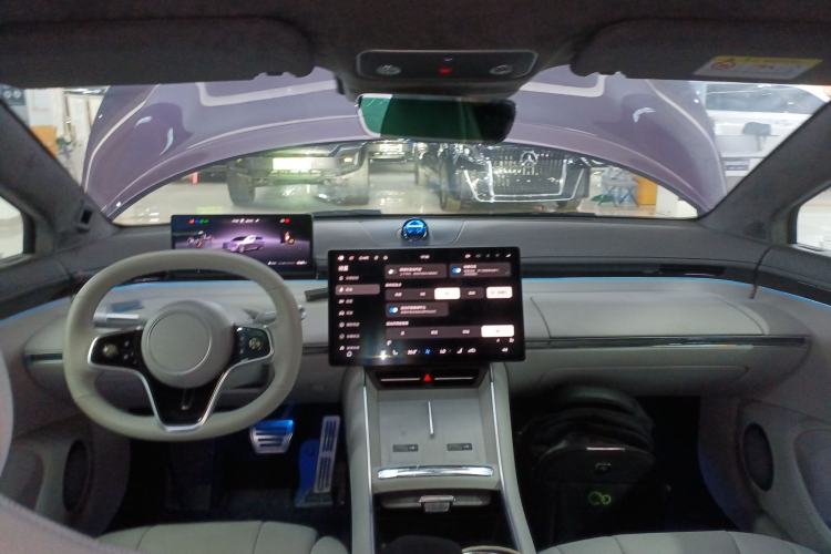 Used Hima Luxeed S7 2025 855 km Max