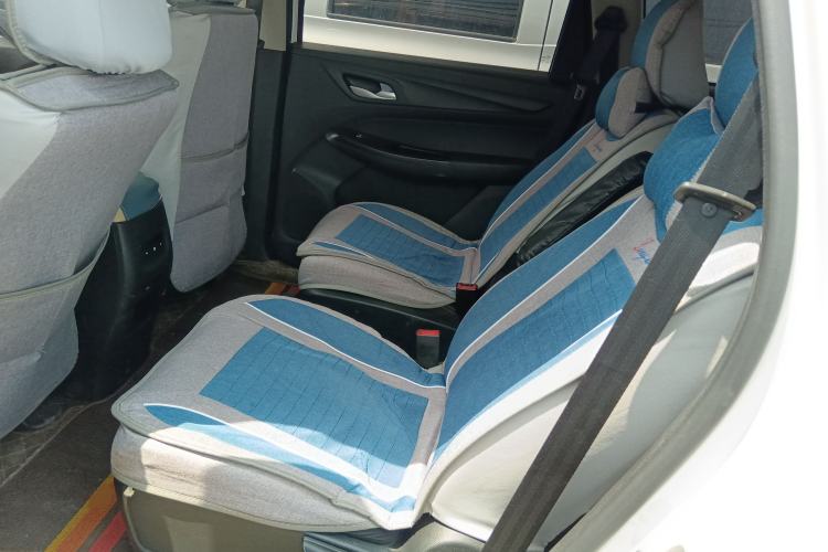 Used Baojun 730 2021 1.5L Manual Fashion Version 7 Seats Left Rear Seat
