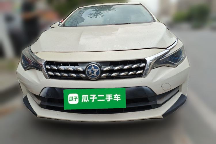 Used Venucia D60 2020 1.6L XL CVT Enjoyment Edition Front