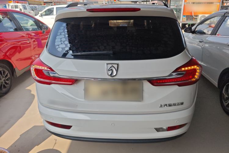 Used Baojun 310W 2017 1.5L Manual Fashion Model China V