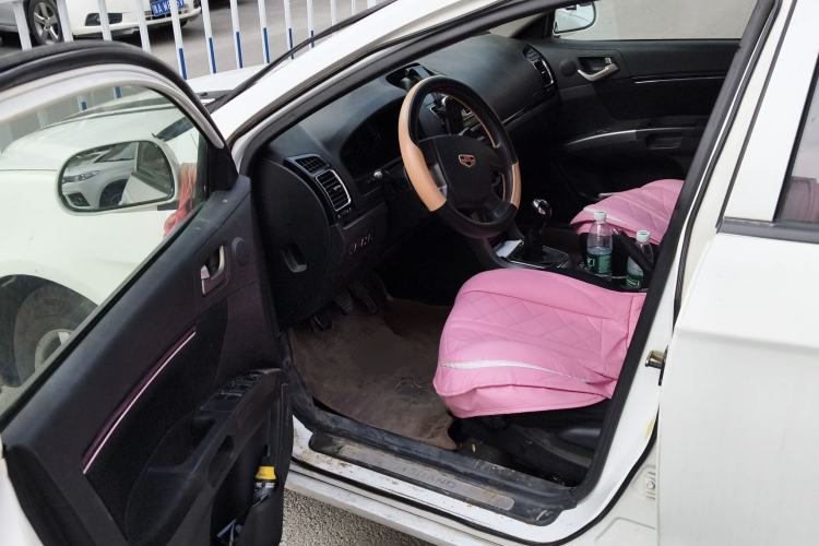 Used Geely Auto Classic Emgrand 2013 Hatchback 1.5L Manual Entry-Level Model
